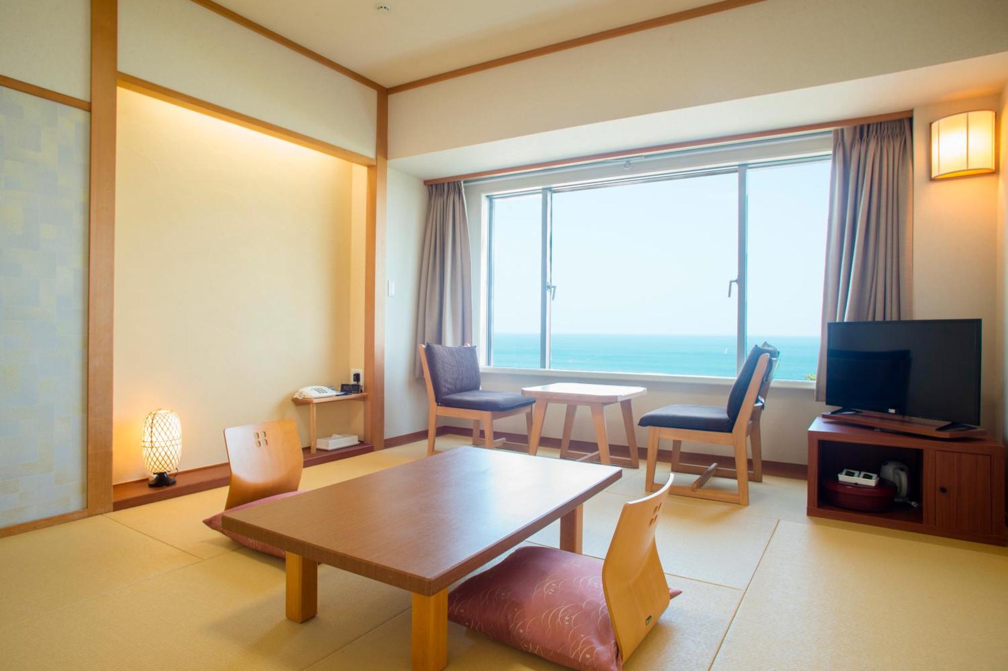 Ana Holiday Inn Resort Miyazaki, An Ihg Hotel Екстер'єр фото