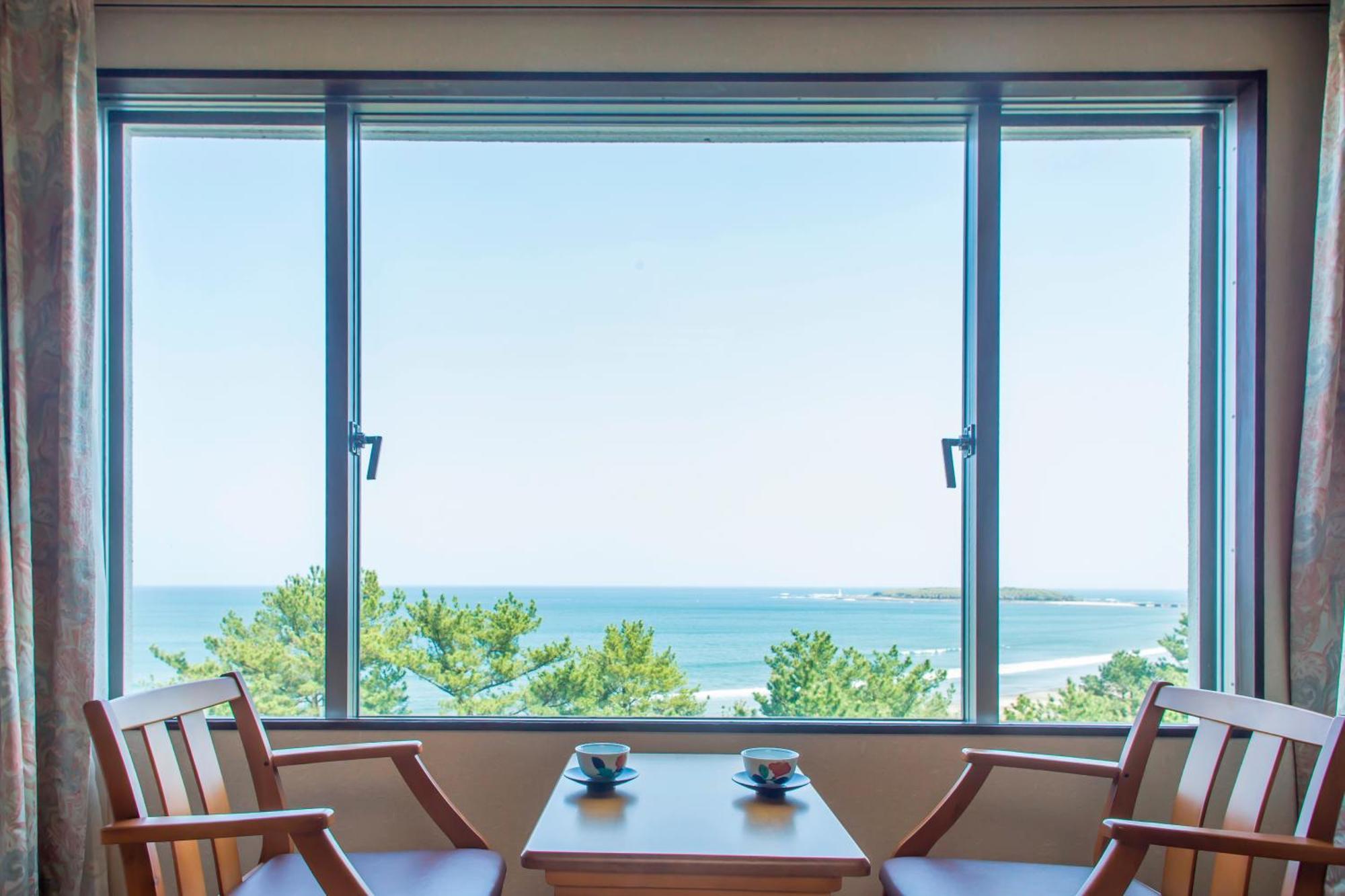 Ana Holiday Inn Resort Miyazaki By Ihg Екстер'єр фото
